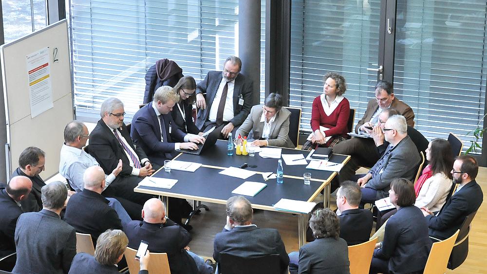 Gruppenarbeit der Kommunen (Quelle: UNH)